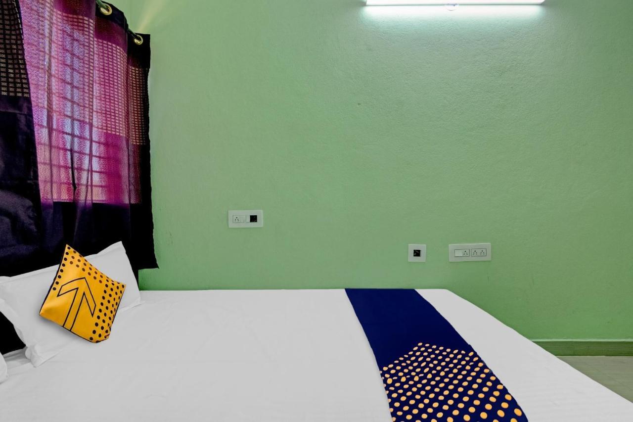 Spot On B R Comforts Krs Back Water Hotel Hosa Kannambadi Bagian luar foto