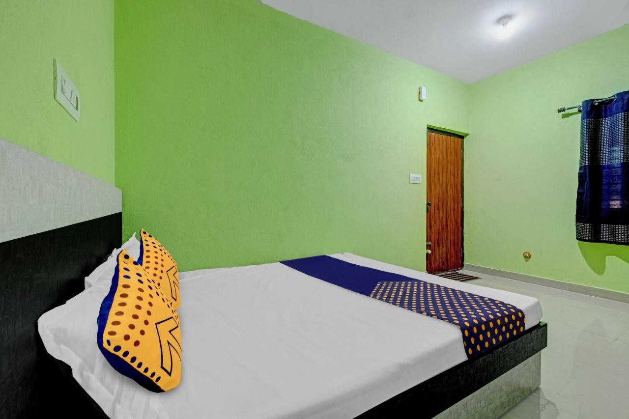 Spot On B R Comforts Krs Back Water Hotel Hosa Kannambadi Bagian luar foto