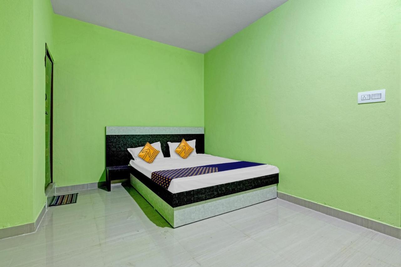 Spot On B R Comforts Krs Back Water Hotel Hosa Kannambadi Bagian luar foto