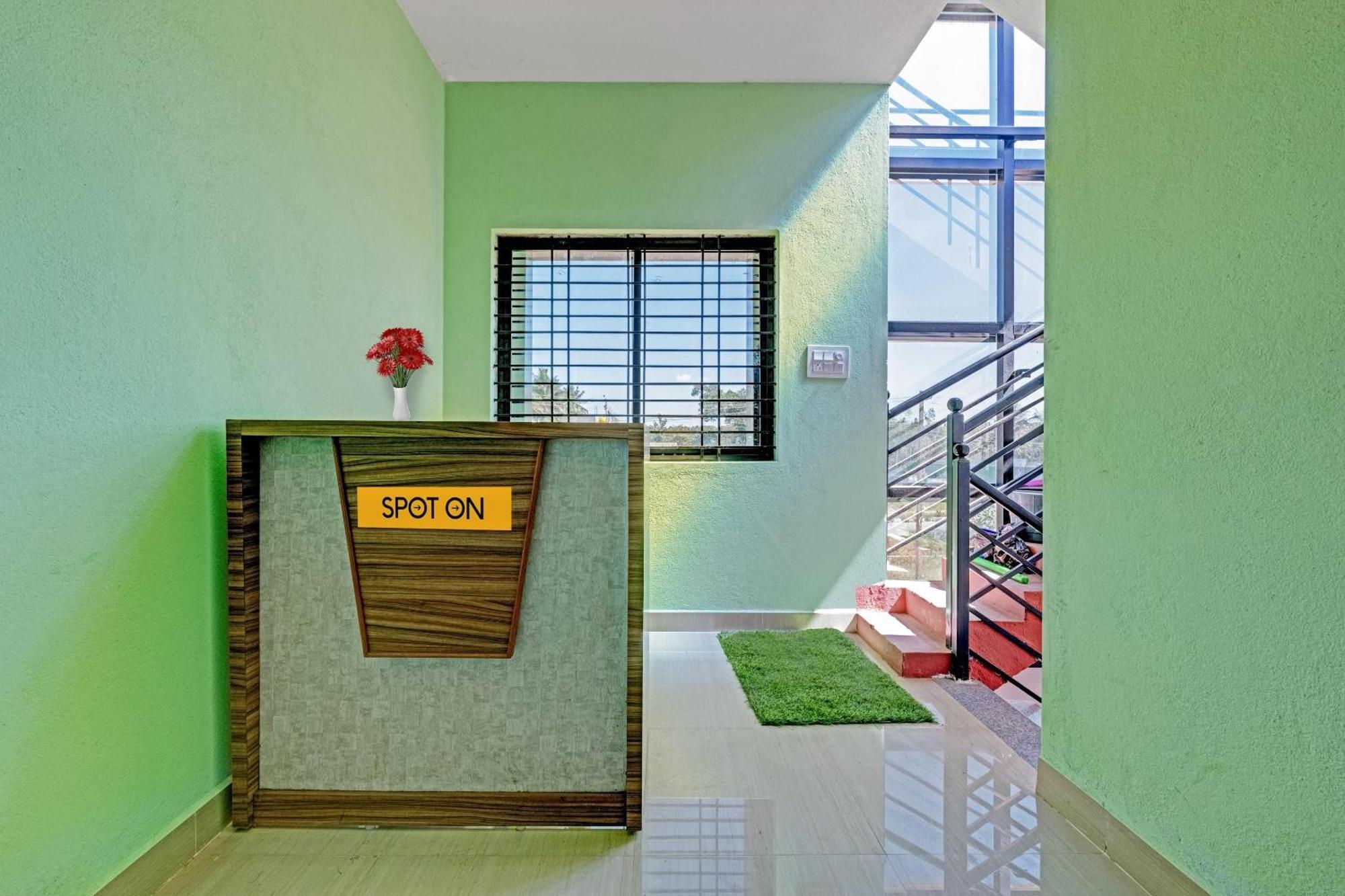 Spot On B R Comforts Krs Back Water Hotel Hosa Kannambadi Bagian luar foto